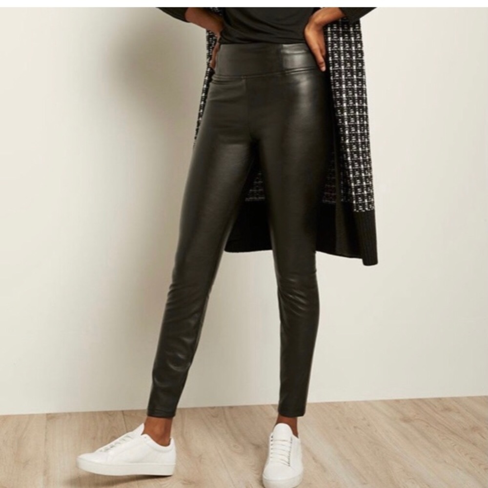 Small RW&CO leather imitation pant, mid/high rise